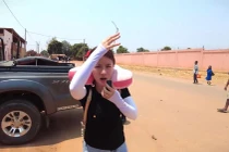 Lộ ảnh Quang Linh Vlog "đuổi khéo" khi bị Bà Nhân Vlog bóc phốt