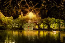 Ninh Bình đẹp như cõi tiên qua ống kính quốc tế