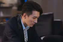 Vào bệnh viện đón mẹ không thấy đâu, sững người khi biết sự thật