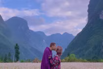 Chuyện tình 9 năm của cặp đôi ‘dành cả thanh xuân du lịch cùng nhau’