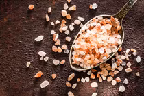 Loại muối đắt tiền dù không tốt hơn muối trắng