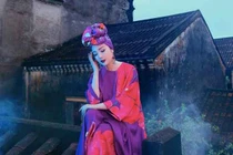 Hội An yêu cầu gỡ hình ảnh hoa hậu Giáng My ngồi trên 'nóc nhà di sản'