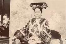 Thực hư Phòng ngủ của Từ Hi chứa đầy vàng bạc châu báu