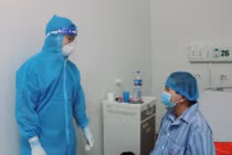 Kịch tính 45 ngày cứu sống sản phụ mắc COVID-19