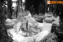 Ai là người nằm trong mộ cổ trên vỉa hè trung tâm Sài Gòn?
