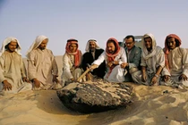 Tại sao thiên thạch chủ yếu rơi ở vùng hoang dã?