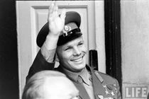 Khoảnh khắc hiếm có của người đầu tiên bay vào vũ trụ