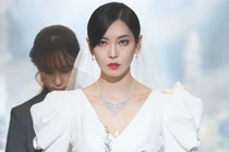 Mẹ anh ép chia tay do không hợp tuổi, đám cưới anh tôi sốc nặng 