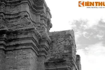 Thiên tình sử truyền đời ở tòa tháp Chăm nổi tiếng Bình Thuận
