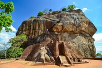 Choáng ngợp trước khối đá khổng lồ hình sư tử ở Sri Lanka