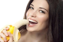 Bạn nên ăn 1 quả chuối trước khi ngủ vì sao ? 