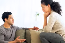 Đàn ông ngoại tình rất hay nói với vợ câu này khi về nhà 