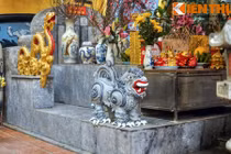 Cận cảnh lăng mộ giữa phố phường Hà Nội của vua Phùng Hưng