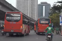 Mặc công an lập chốt, nhà xe vẫn “vợt” khách dọc đường