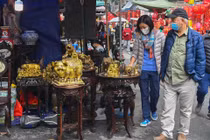 Hổ đồng chạm ngọc giá hàng chục triệu chơi Tết