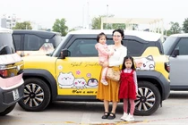 Gần 400 xe điện VinFast tạo biểu tượng “Vì Việt Nam Xanh“