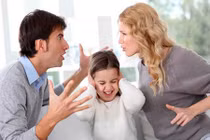 Bỏ chồng con theo trai đến khi bồ đá lại về đánh ghen với người yêu của chồng cũ