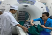 Đẫm nước mắt cô bé 19 tuổi hiến tạng mẹ cứu 4 người