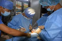 Bệnh xá đảo Song Tử Tây mổ cấp cứu viêm ruột thừa cấp