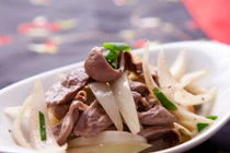 Bật mí công dụng thần thánh của hành tây