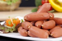 Tiết lộ đáng sợ về tác hại của xúc xích với sức khỏe