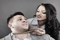 Làm cách nào để đối mặt với cô vợ bạo lực?