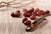 Táo đỏ kết hợp với những thứ này sẽ thành thuốc độc