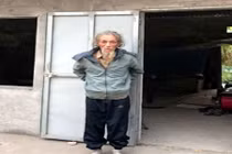  Dị nhân có mái tóc 'ma làm' hãi hùng ở Quảng Ninh 