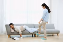 Đàn ông luôn ngụy biện cho sự vô tâm, ích kỷ của mình