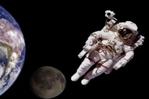 Con người tương lai có thể gọi điện thoại lên Mặt Trăng?