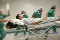 Bác sĩ nam khoa kể chuyện tai nạn chăn gối