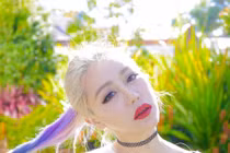 Trở thành "mỹ nữ triệu đô" sau khi bỏ việc lương cao làm YouTube