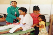 Ghê tởm chồng cũ cưỡng hiếp và đánh vợ thân tàn ma dại 