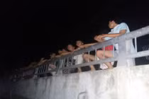 Ra sông tắm mát, hai học sinh bị nước cuốn trôi