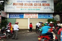 Tước giấy phép hành nghề của bác sĩ bị bệnh nhân tố hiếp dâm