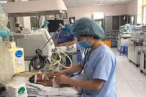 Trẻ dưới 2 tháng tuổi viêm phổi do virus tăng đột biến