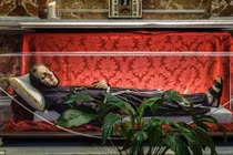 Kỳ bí thi thể muôn đời không phân hủy của các vị thánh 