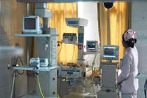 Bé trai đột ngột sống lại sau một đêm nằm ở nhà xác