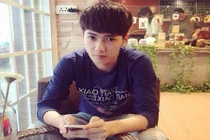 Chàng nhân viên ga tàu bị chuyển công tác vì quá đẹp trai