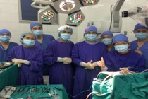 Phẫu thuật thành công phình động mạch cảnh trong khổng lồ hiếm gặp