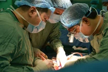 Kinh hoàng bướu thận nặng 4 ký nằm trong bụng hơn 2 năm