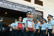Cấp bằng Tổ quốc ghi công cho 10 liệt sĩ 2 vụ máy bay rơi