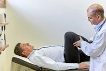 Trị dứt điểm cơn đau khớp chỉ bằng 1 củ hành tây