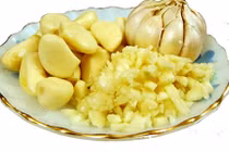 Tại sao rượu tỏi được xem là vị thuốc thần dược?