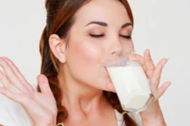 Quan niệm sai lầm khi uống sữa rất nhiều người mắc phải