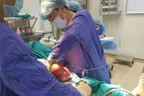 Tưởng béo bụng, hóa ra đang mang 20 u mỡ