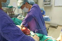 Tưởng béo bụng, hóa ra đang mang 20 u mỡ