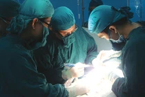 Quý ông cẩn trọng: Mất “của quý” vì kháng kháng sinh