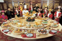 Sốc nặng bữa tiệc 400.000 lượng vàng độc nhất lịch sử 