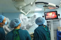 Chuyện lạ ở Việt Nam: Dùng Robot điều trị ung thư gan